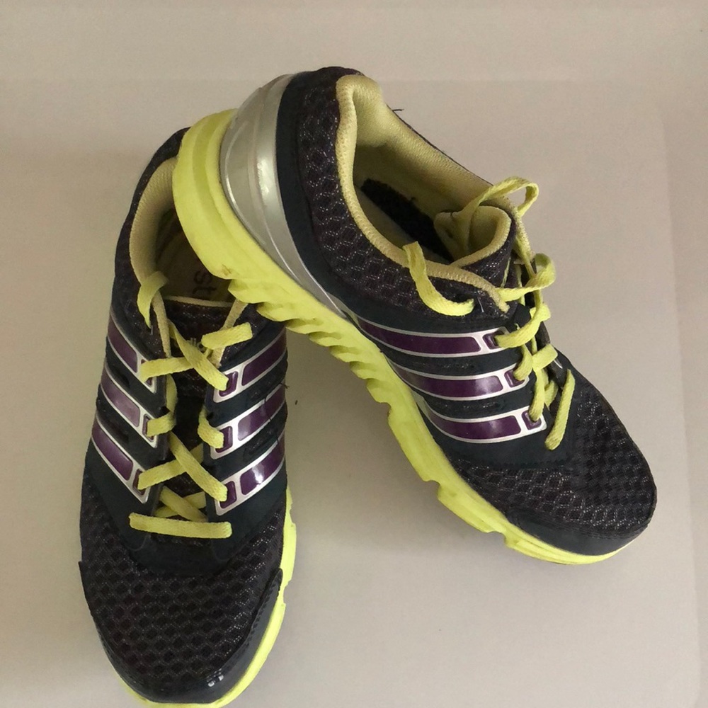 Adidas Tennis Shoes